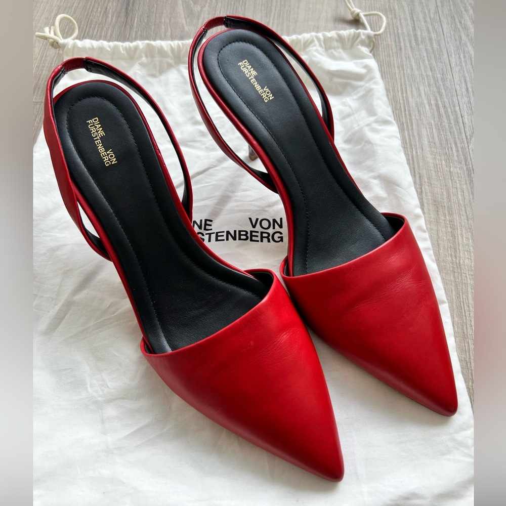 ***NEW*** DVF slip-back high heels